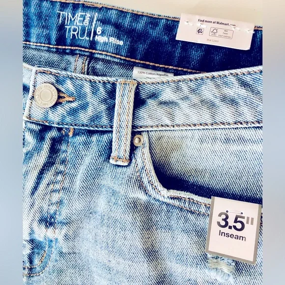 100% cotton Distressed, vintage, blue denim 5 Pocket Shorts size 6 Natural waist - Picture 4 of 11